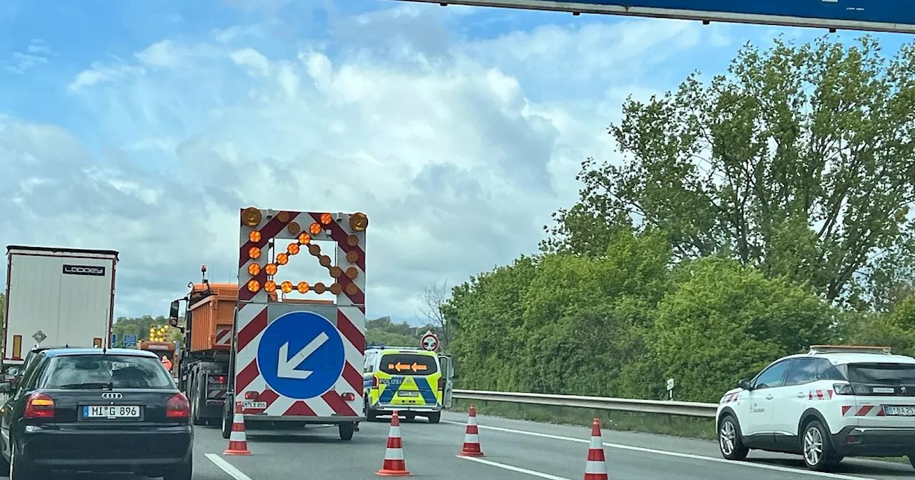 Betonteil aus der Fahrbahn gebrochen: Zwei Fahrspuren der A2 bei Porta Westfalica gesperrt