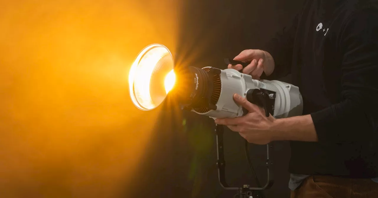 The Maxima Furiosa is a Super Powerful, Bi-Color, Portable LED