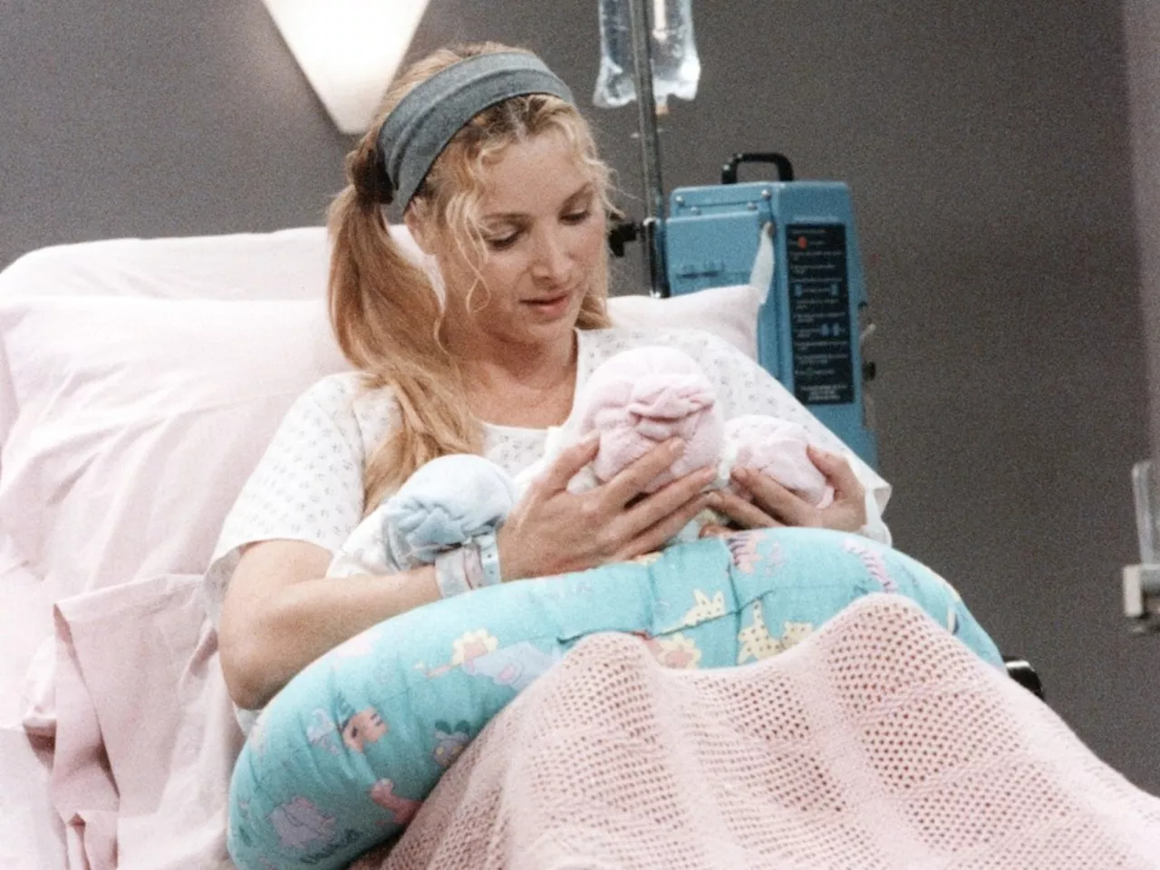 27 Actors Who Played Pregnant Characters While Pregnant IRL