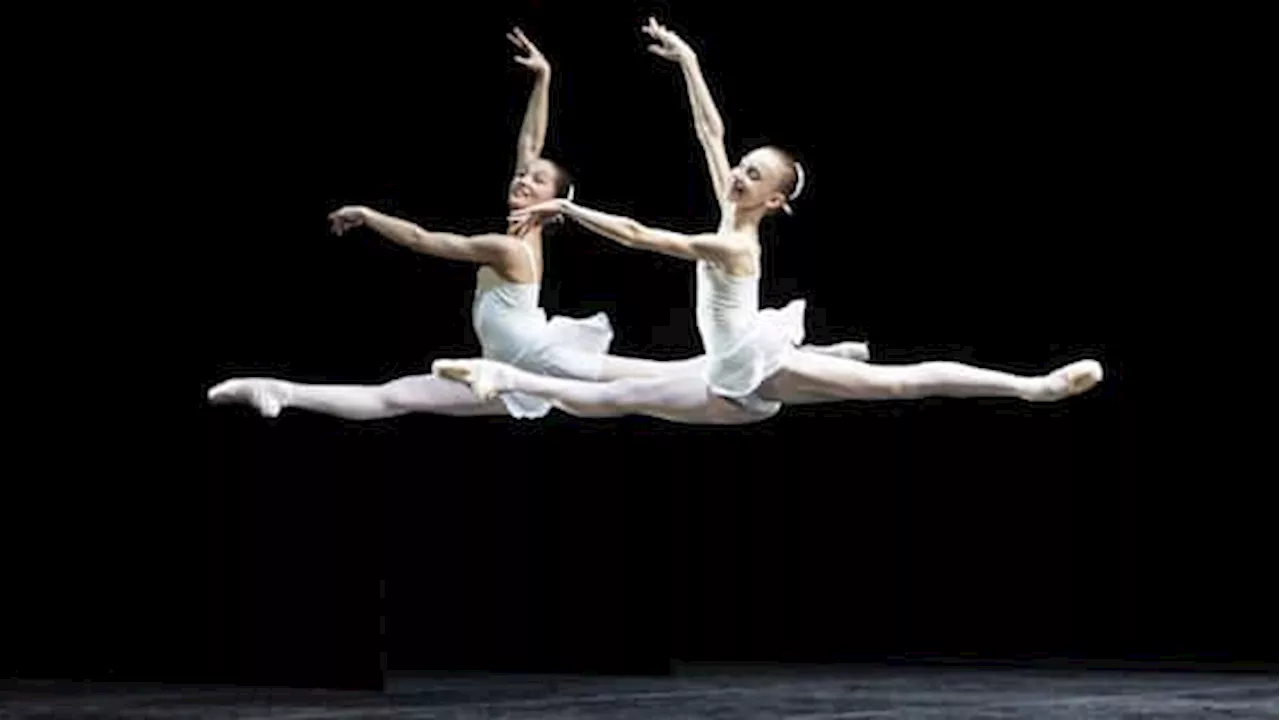 Scala, gli allievi dell'Accademia danzano Forsythe, Balanchine e Pistoni allo Strehler