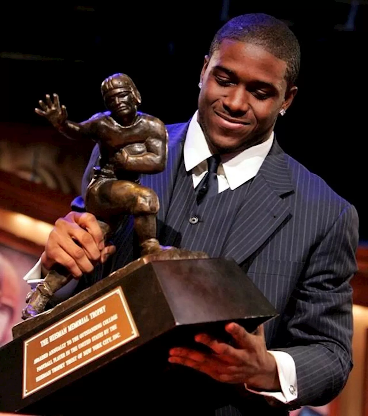 Reggie Bush is reinstated as 2005 Heisman Trophy winner, with organizers citing NIL rule changes