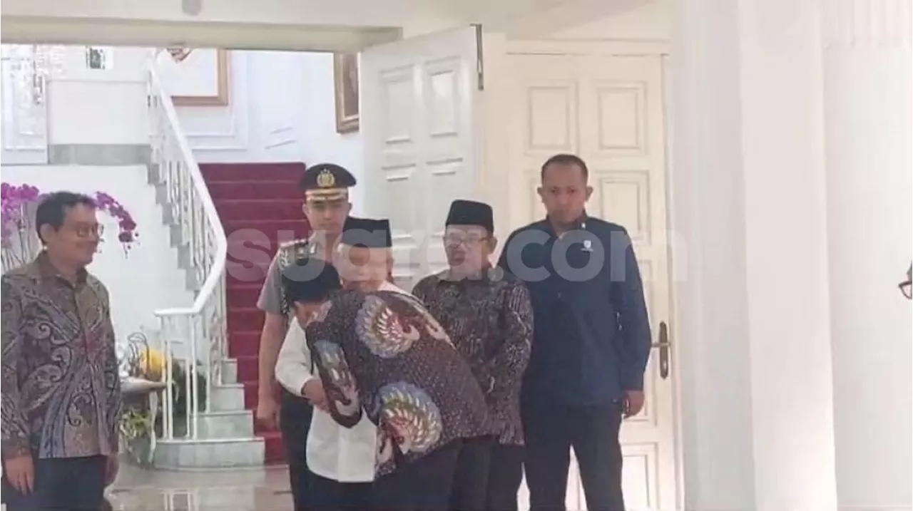 Gibran Diguyur Wejangan Wapres Maruf: Harus Kompak dengan Prabowo Saat Menjabat