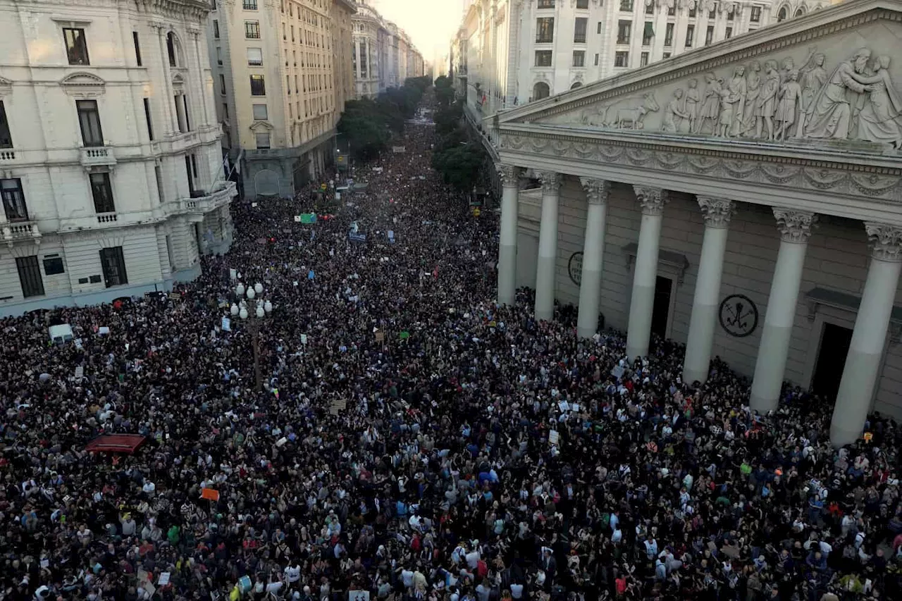 Large crowds march against Argentina public university cuts