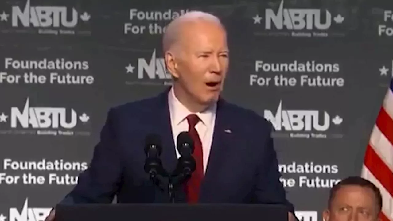 Joe Biden Again Reads Teleprompter Instruction During Speech, 'Pause ...