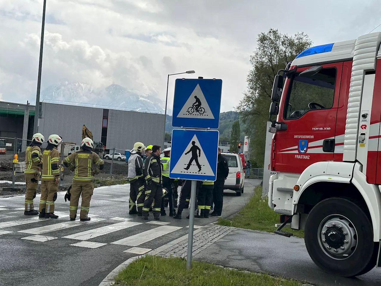 Bilder zum Einsatz in Frastanz: Gasleitung bei Bauarbeiten beschädigt