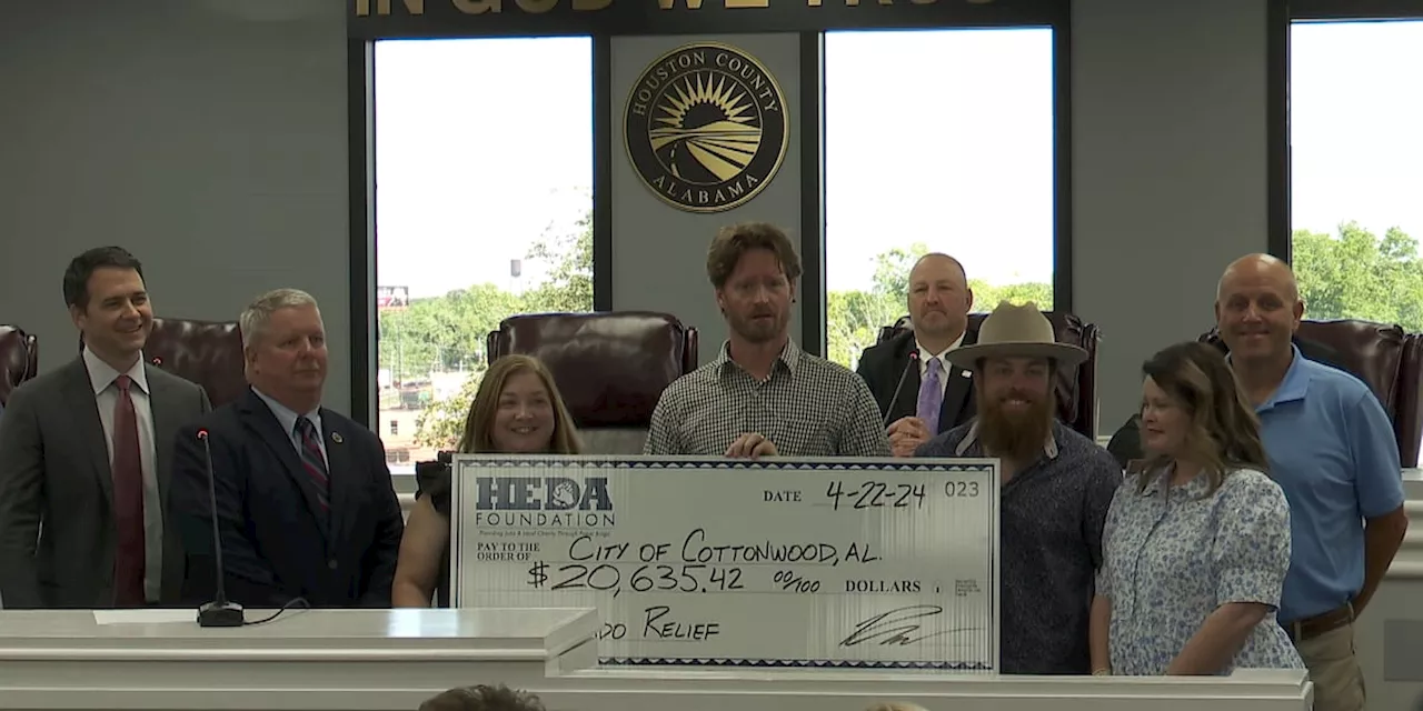 More than $20K raised for Cottonwood tornado relief