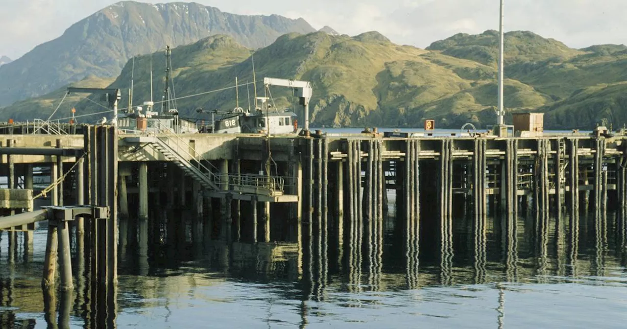 Adak: This is how Alaska fishing communities die