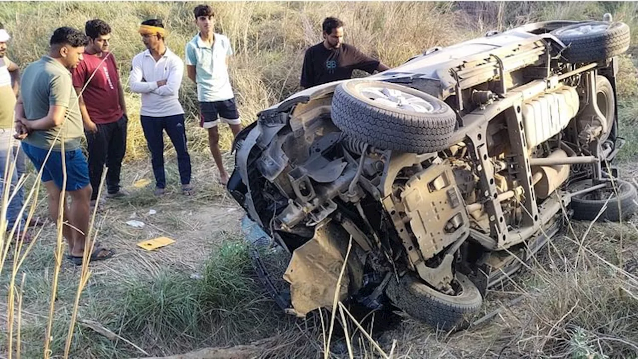 बलिया में बड़ा हादसा: बेकाबू सफारी पेड़ से टकराकर सड़क किनारे पलटी, चार लोगों की मौत; एक लड़ रहा जिंदगी की जंग