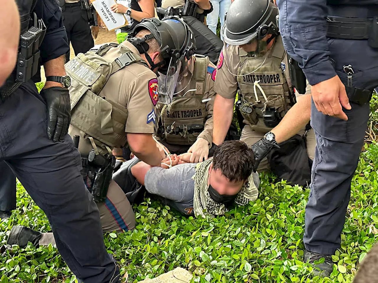 Students Tackled, 20 Arrested at Peaceful Pro-Palestine Protest at UT-Austin