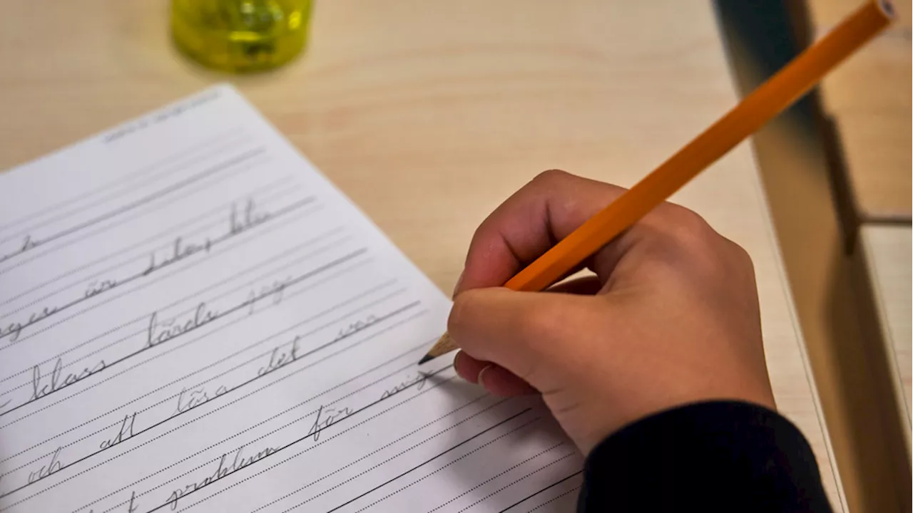 Fact Check Team: States try to save handwriting in the digital age