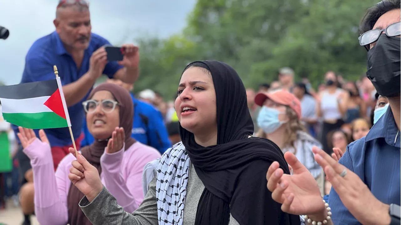 Faculty, students urge no confidence in UT President after chaotic protest response