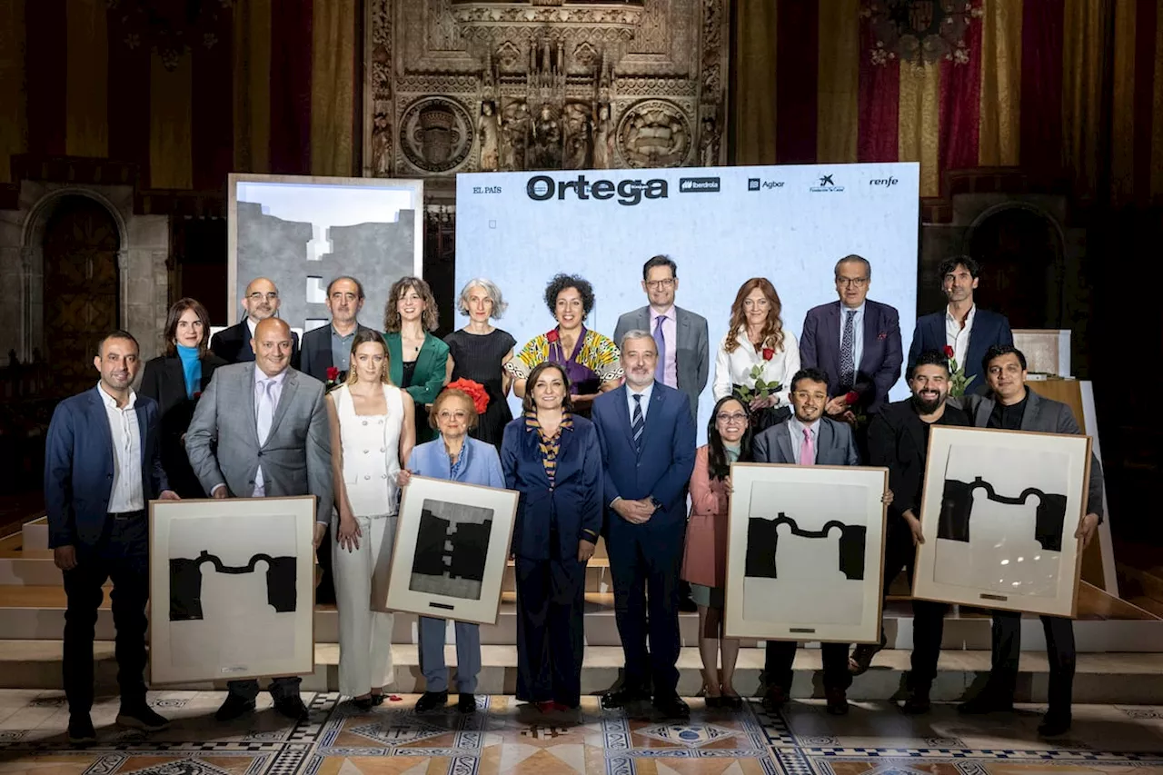 El sector cultural clausura un exitoso Sant Jordi con EL PAÍS en Barcelona