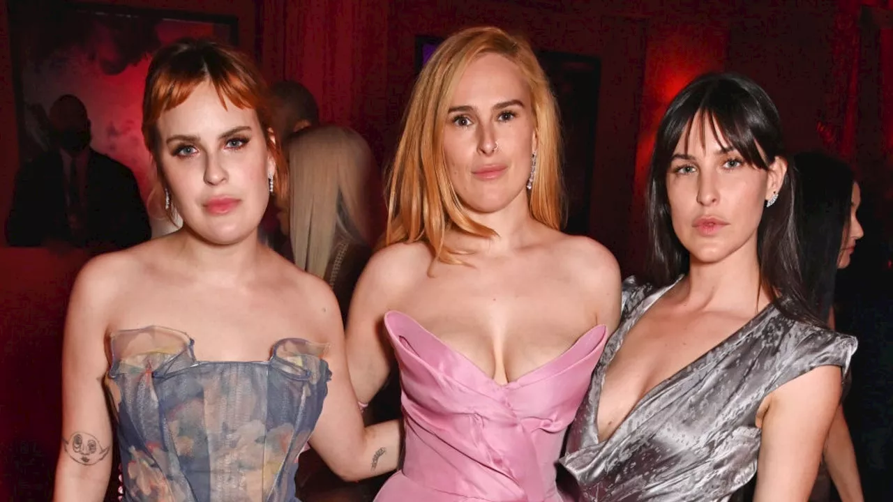 Rumer Willis Poses in Matching Swimsuit With Daughter Lou and Sisters Scout and Tallulah