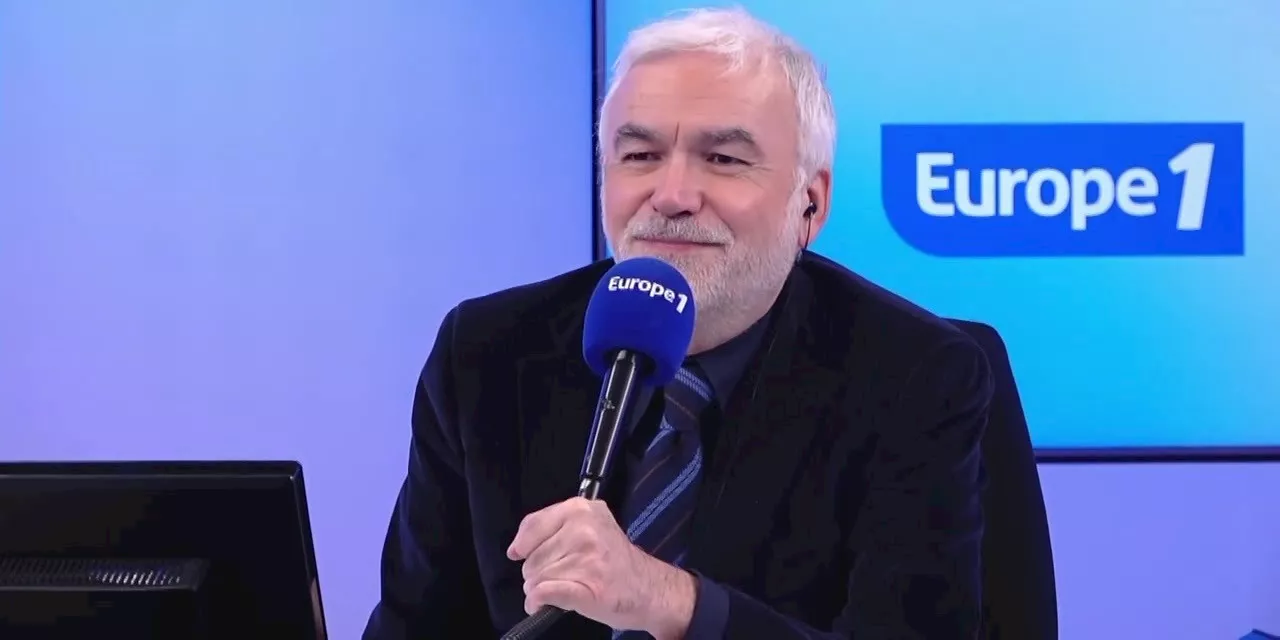 Pascal Praud et son équipe rendent hommage à Mike Brant, décédé le 25 avril 1975