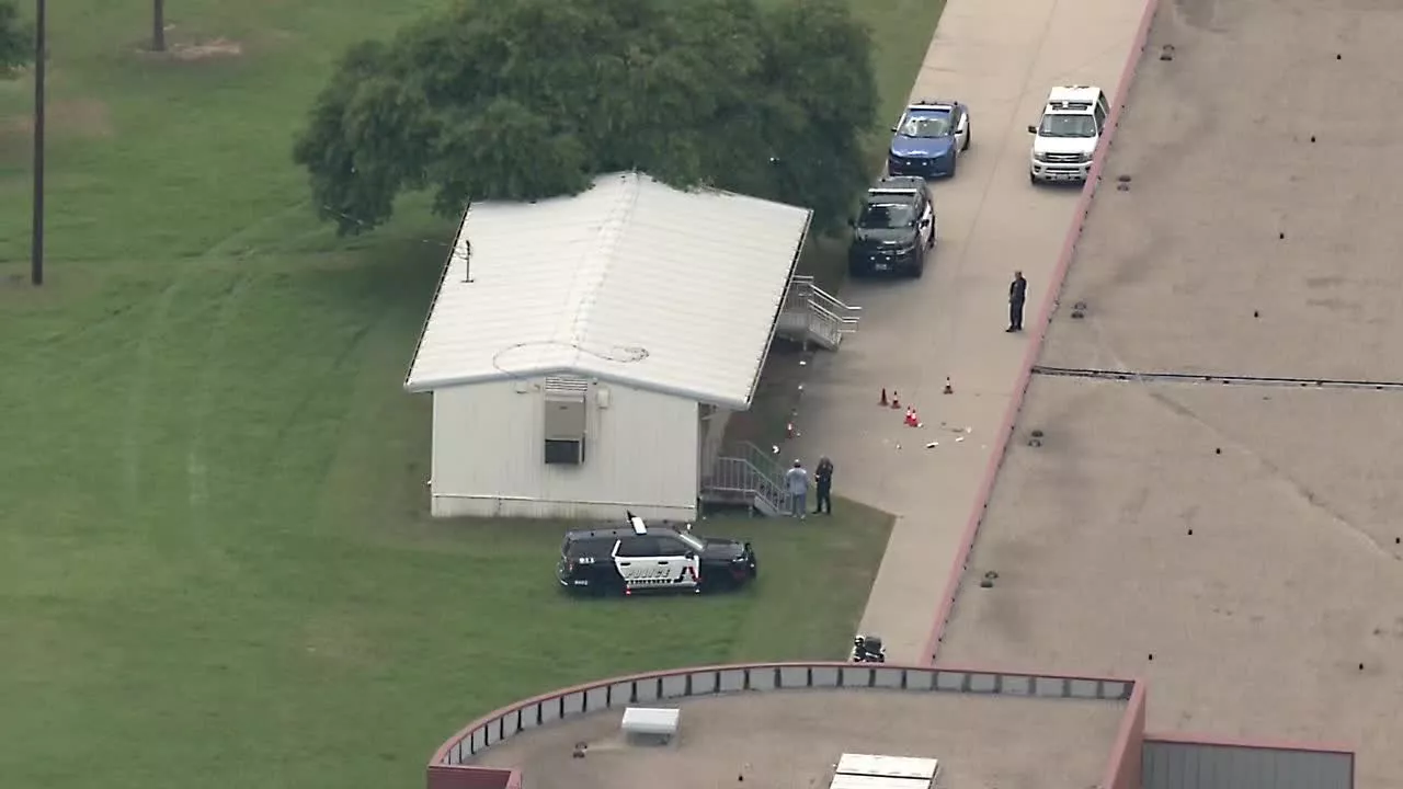 Arlington Bowie High School shooting: 17-year-old suspect and 18-year-old victim identified