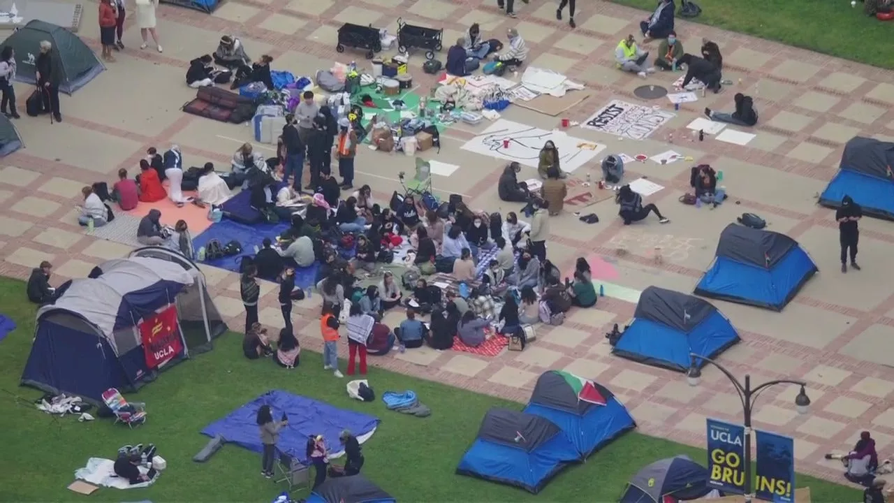 Pro-Palestine UCLA protesters rally after USC mass protest