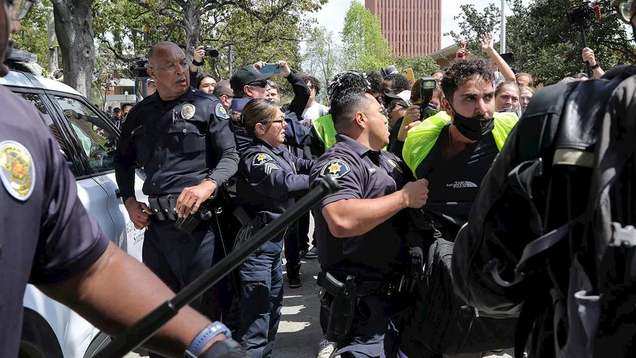 Anti-Israel agitators continue disruptions with escalations at USC, Harvard and Columbia