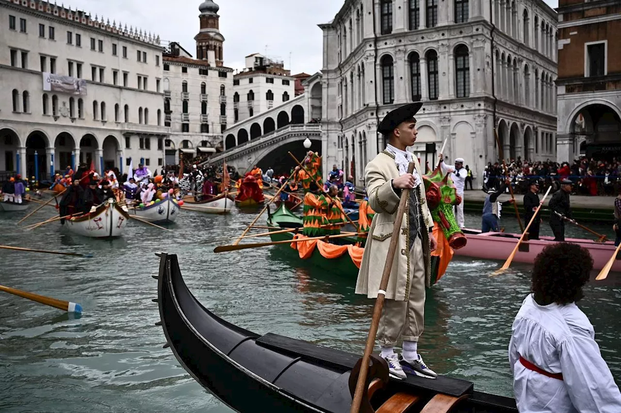 Overcrowded Venice introduces first payment charge for tourists