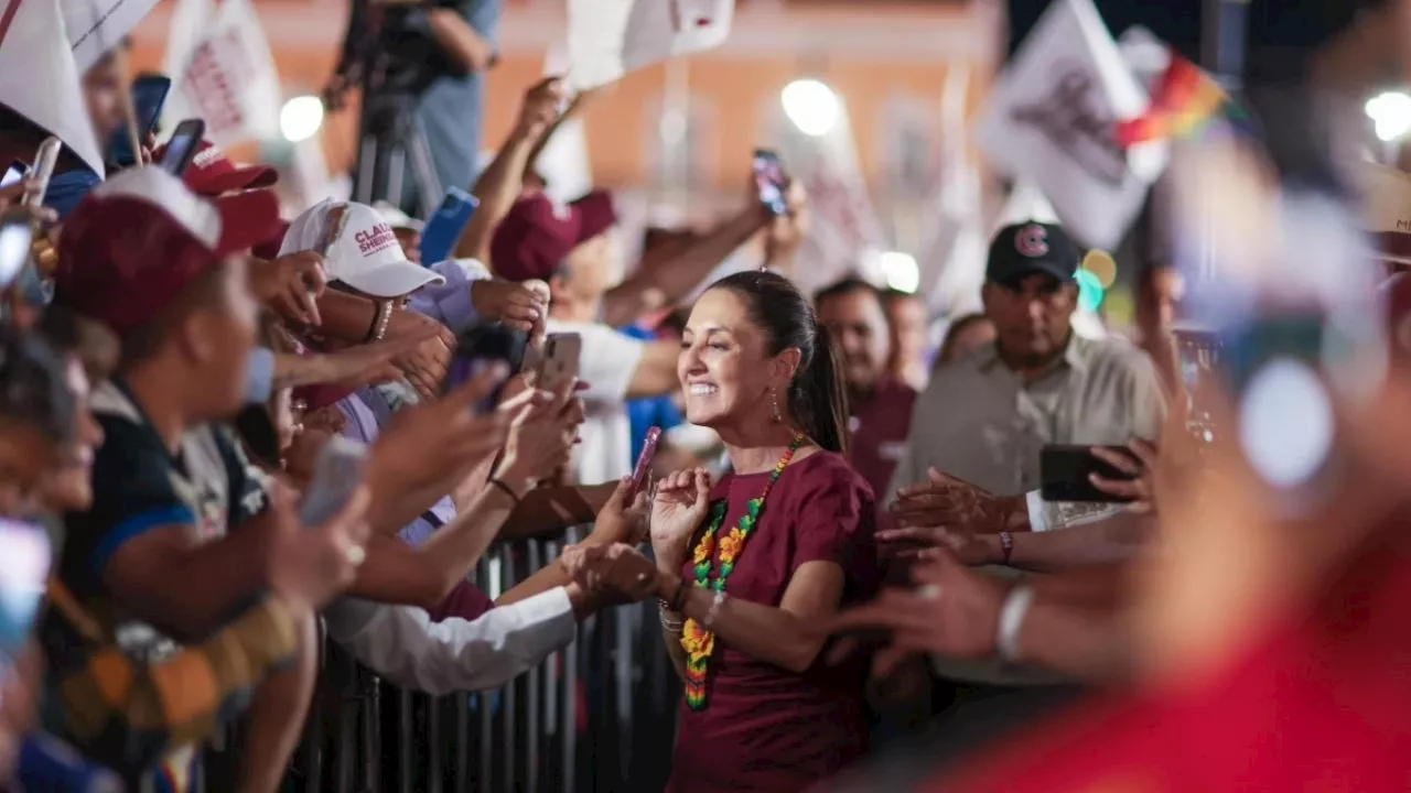 Claudia Sheinbaum se compromete a mejorar carreteras de la Huasteca