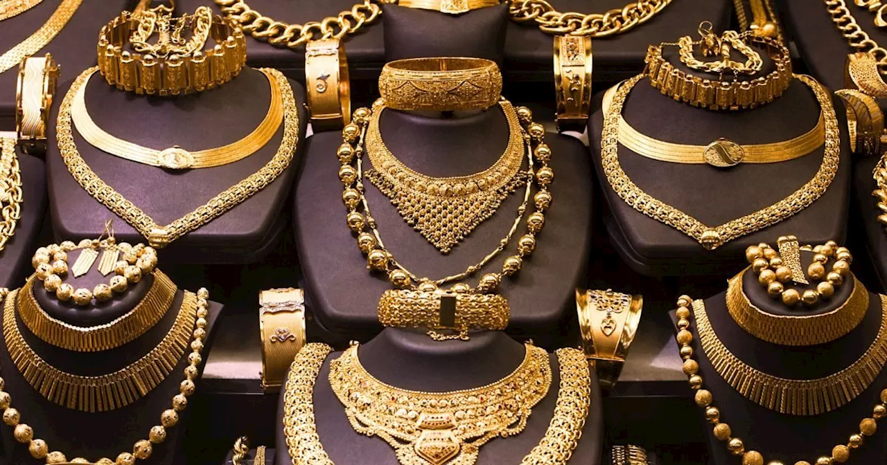 Gold Price Today: सोने के दाम में तीसरे दिन भी गिरावट, चांदी के बढ़ी चमक, जानें आज क्या है गोल्ड-सिल्वर का ...