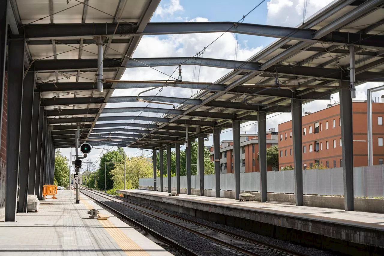 Roma-Lido più veloce, in servizio un altro treno: ora la frequenza scende da 20 a 15 minuti