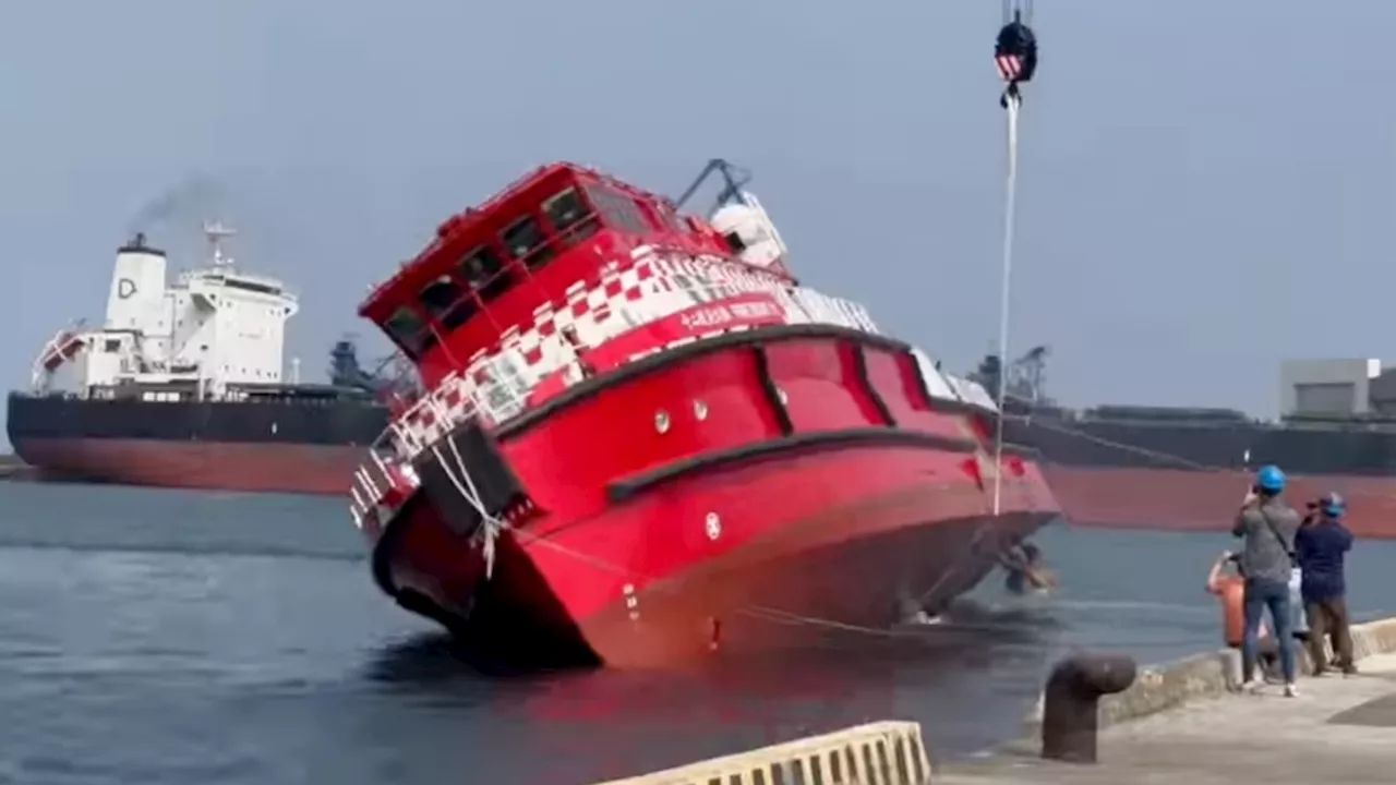 Hong Kong: ‘World’s biggest self-righting fireboat’ recovers in 6 secs