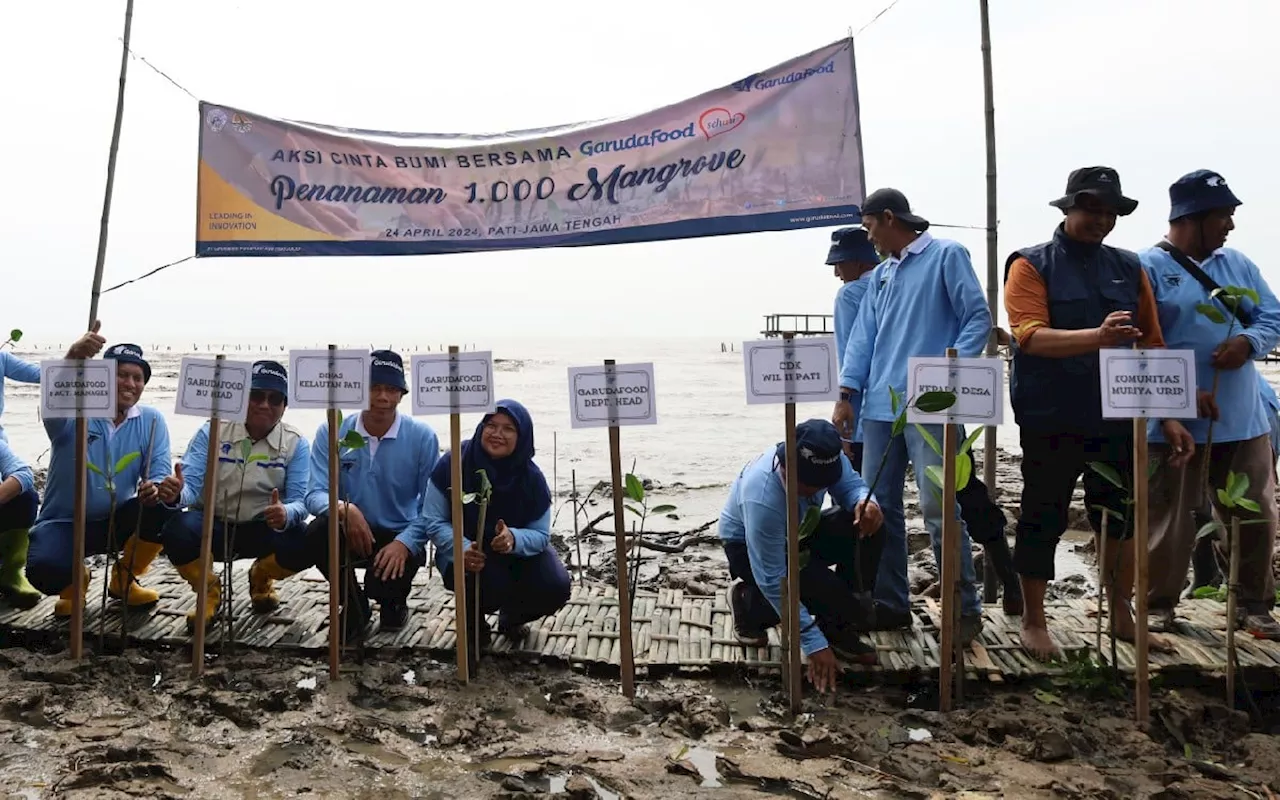 Peringati Hari Bumi, Garudafood Tanam 1.000 Bibit Mangrove