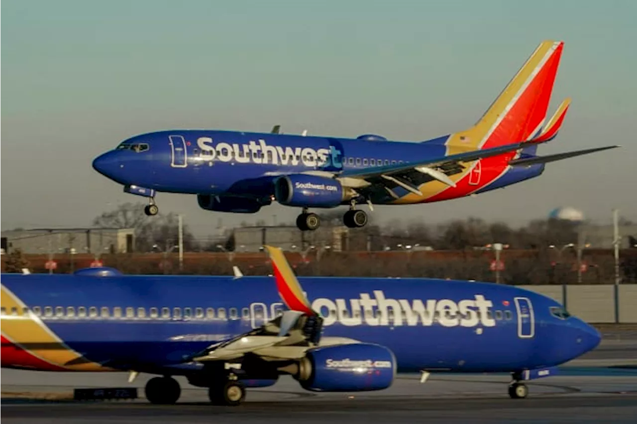 Southwest Airlines perks amid problems: 45% off Rapid Reward points as it cuts service at IAH