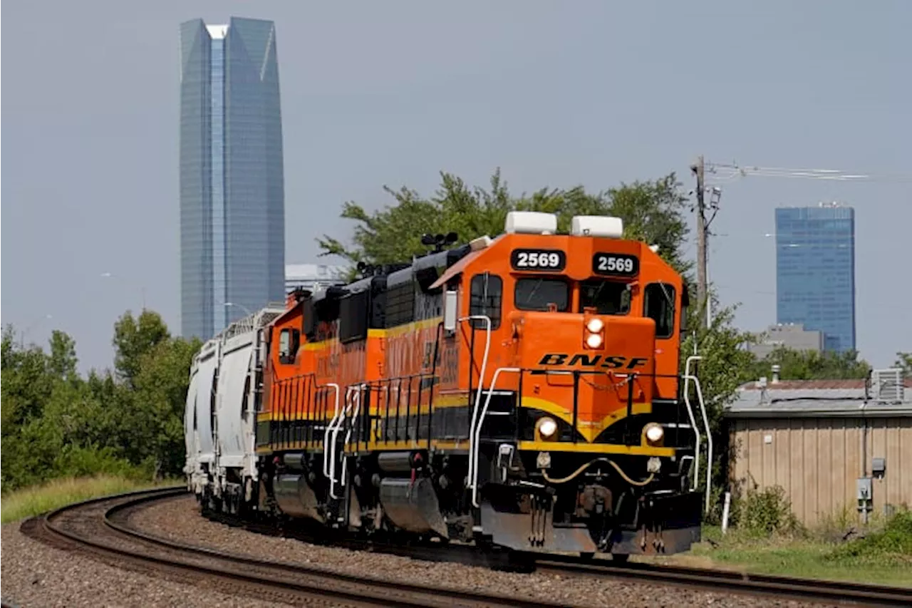 BNSF becomes 2nd major railroad to sign on to anonymous federal safety hotline for some workers