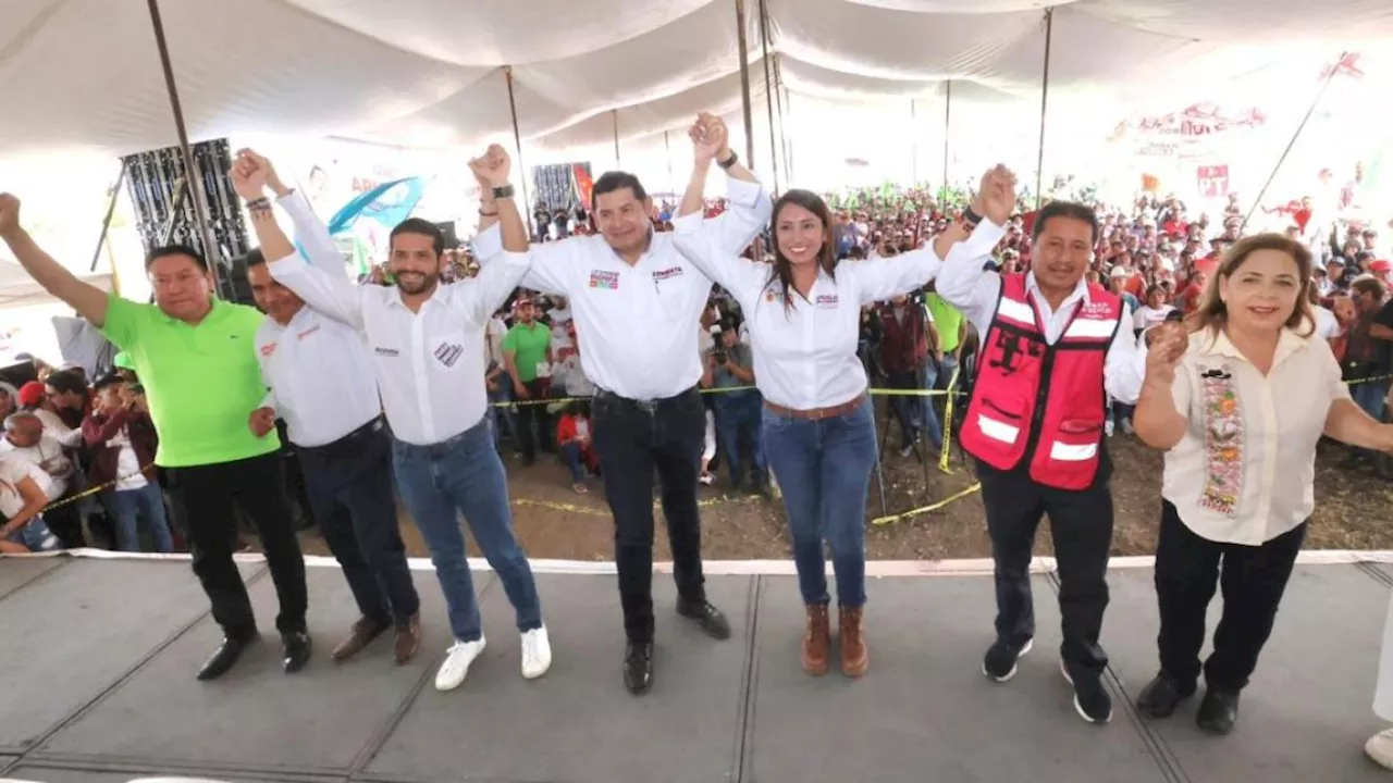 Apoyo a los estudiantes y obra participativa para habitantes de Coronango: Alejandro Armenta