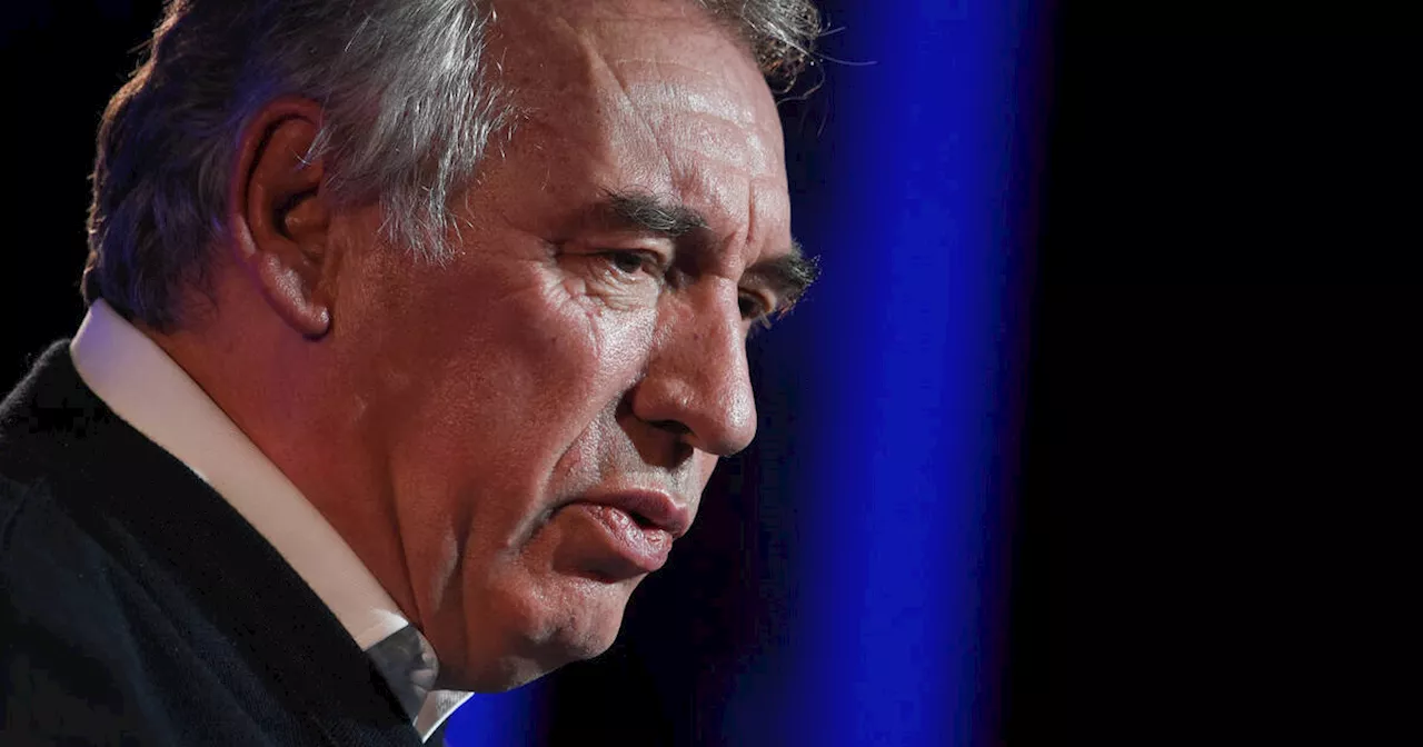 Quand le «dialogue social» fonctionne, droite et François Bayrou font la gueule