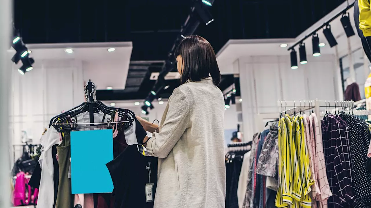 Tren Anak Muda China Berlomba-lomba Pakai Outfit Jelek ke Kantor, Ada Apa?