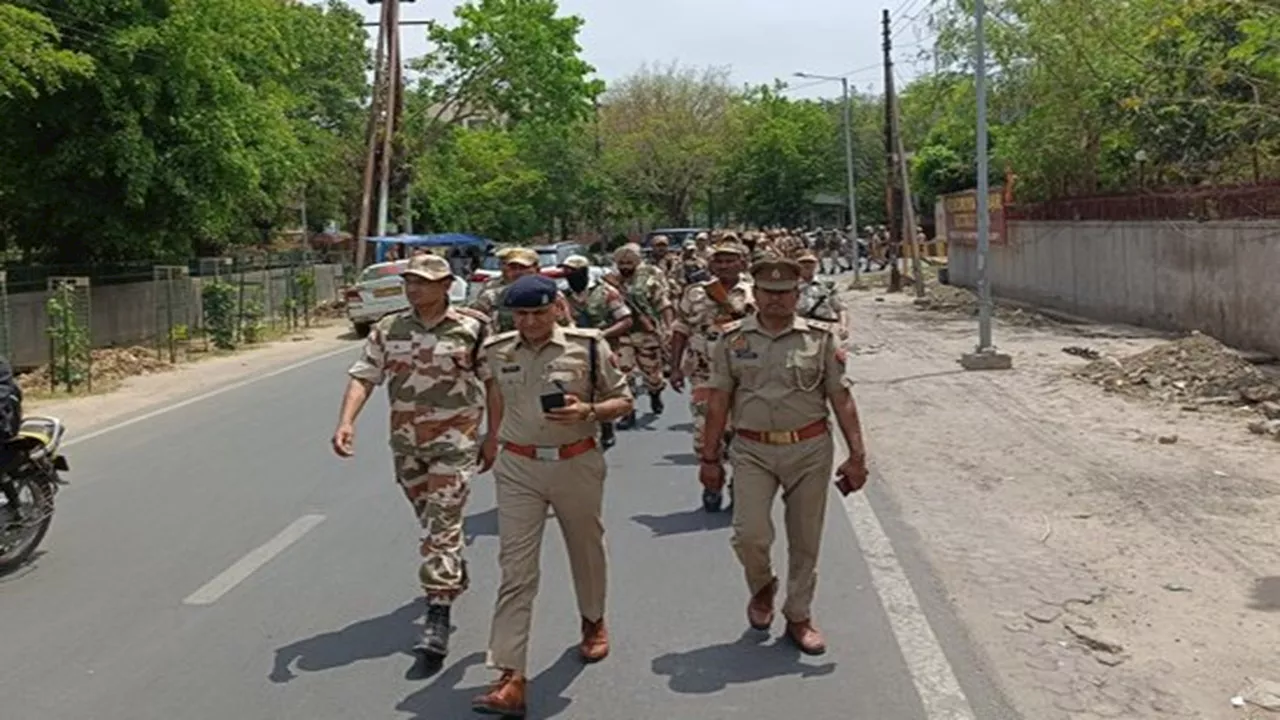 Noida Voting: मतदान के दिन नोएडा में क्या-क्या रहने वाला है बंद, जानें क्या है बस और मेट्रो का अपडेट