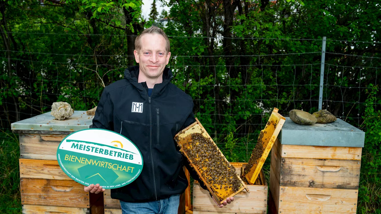 Markus Hofbauer aus Brunn am Gebirge ist „Herr über 50 Völker“