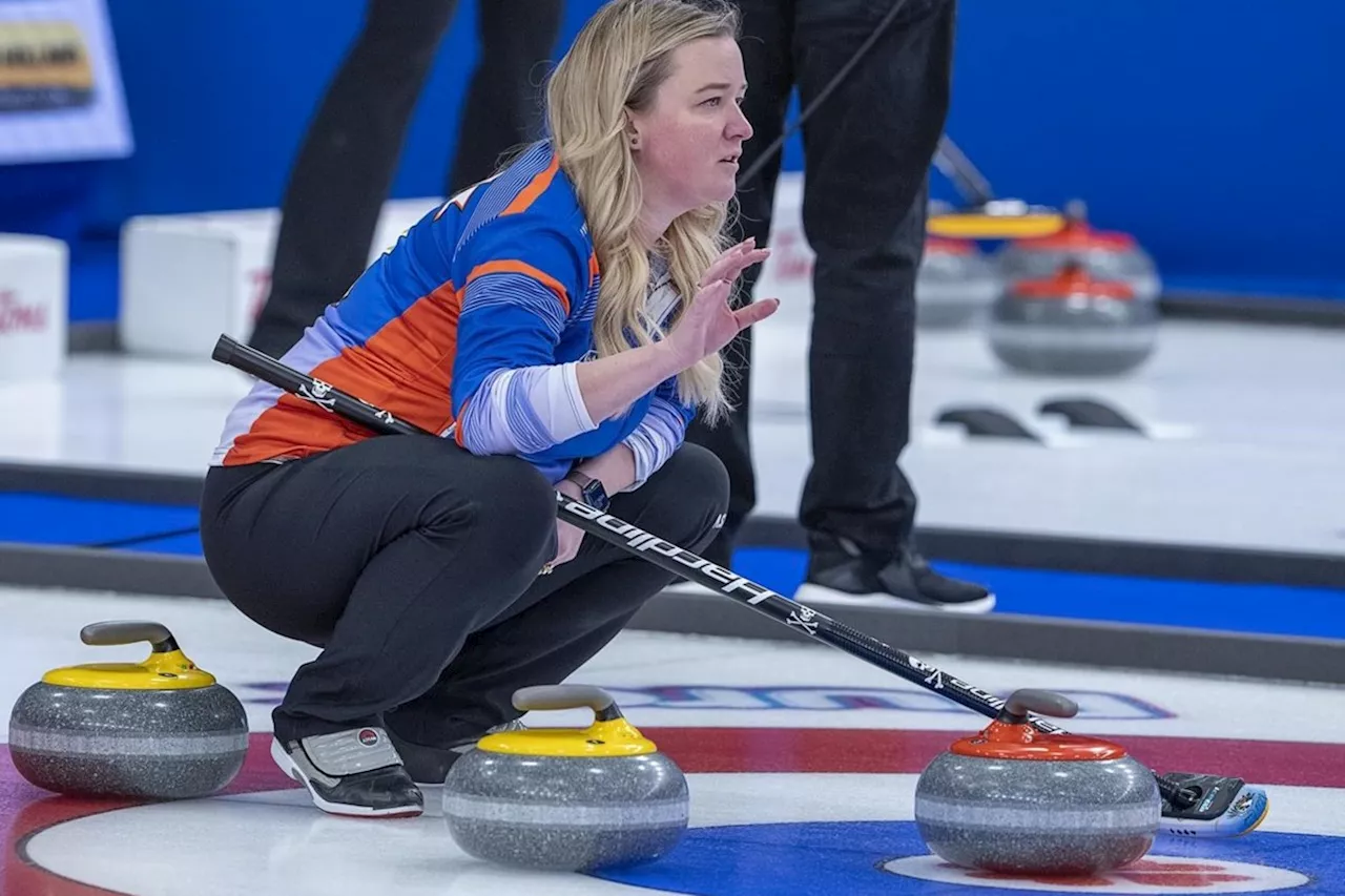 Don't compare me to Jennifer Jones, says Canadian curler Chelsea Carey