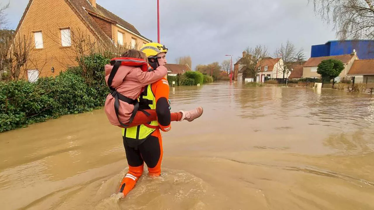 Inondations dans le Pas-de-Calais: partir ou rester?