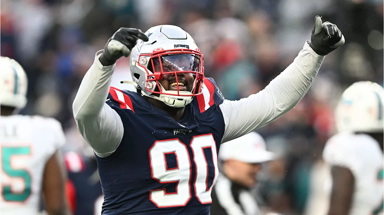 Report: Patriots 'Motivated' to Extend Christian Barmore, Talks Active