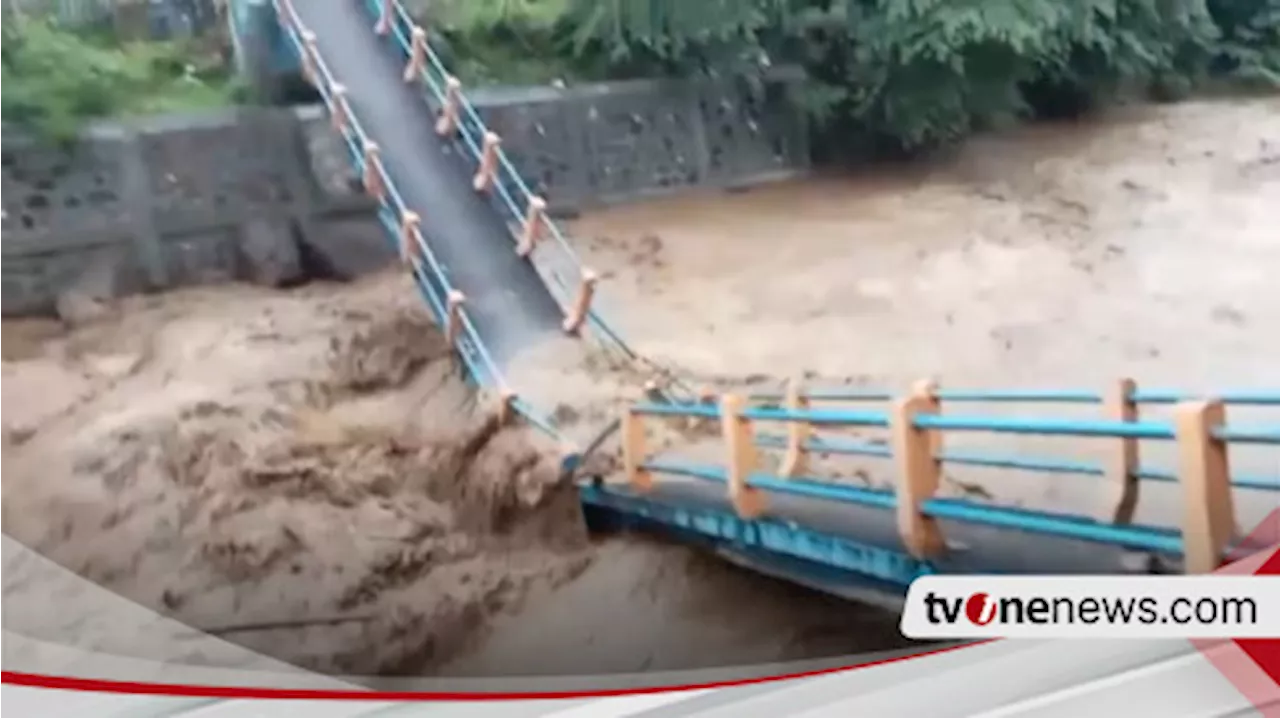 Hujan Deras di Brebes Akibatkan Tebing Longsor, Jalan dan Jembatan Terputus