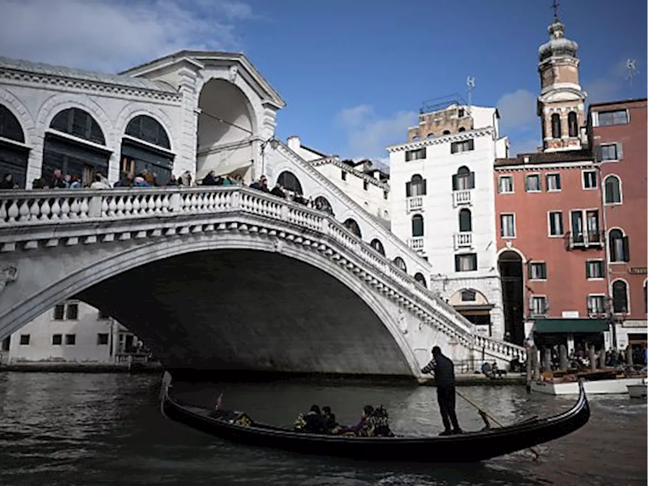 Venedig-Touristen bezahlen erstmals Eintritt