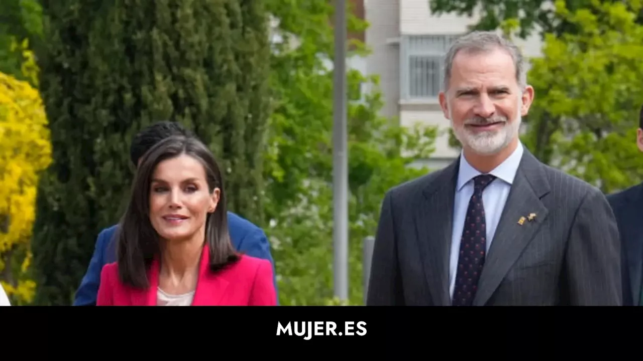 La reina Letizia rinde homenaje a los Juegos Olímpicos de Barcelona con su traje