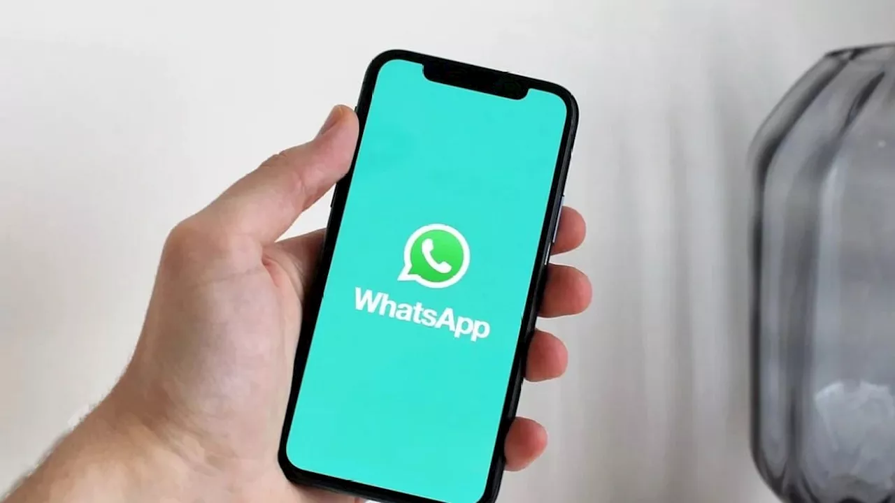 बदल गया WhatsApp का रंग, अब सिर्फ एक कलर ही आएगा नजर