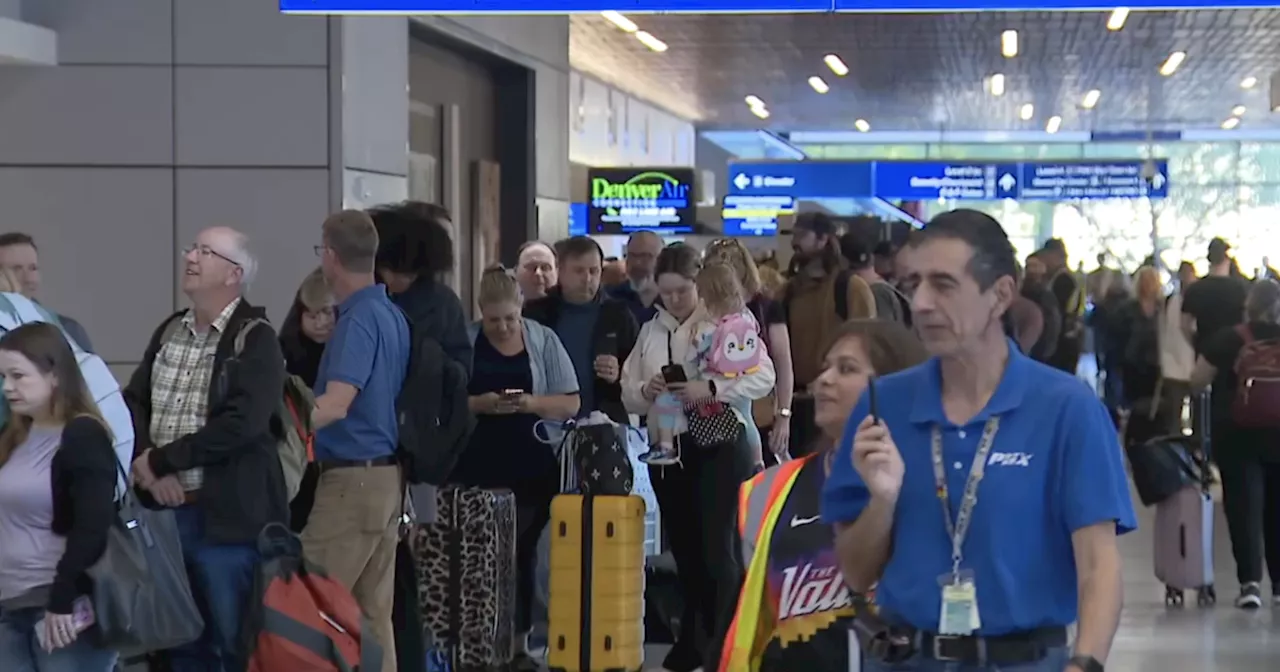 Internet issues impacting Phoenix Sky Harbor International Airport travelers, officials say