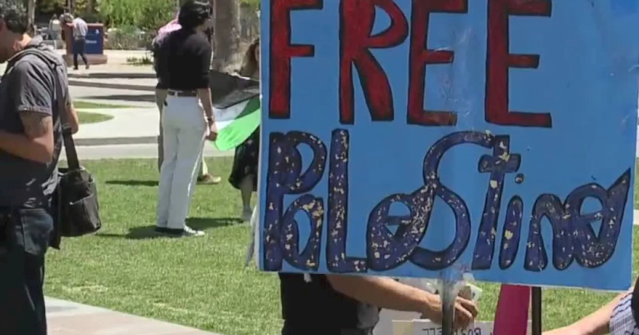 Students take to University of Arizona Mall in support of Palestine