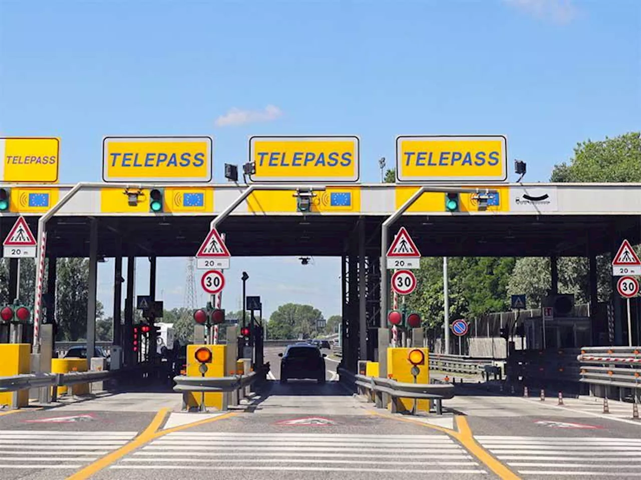 Telepass, UnipolMove e MooneyGo: come pagare i pedaggi autostradali