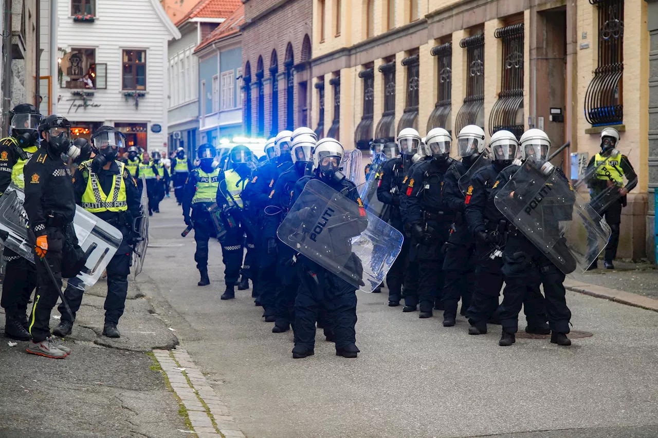 Fredag skal det være to eritreiske demonstrasjoner i Oslo. Politiet advarer mot salg av egg, tomater og poteter.