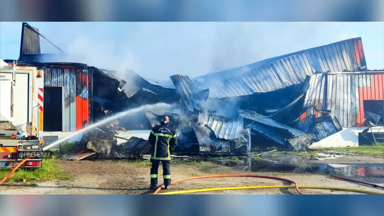 Eure: l'Iton polluée après un incendie, la pêche interdite dans plusieurs villes