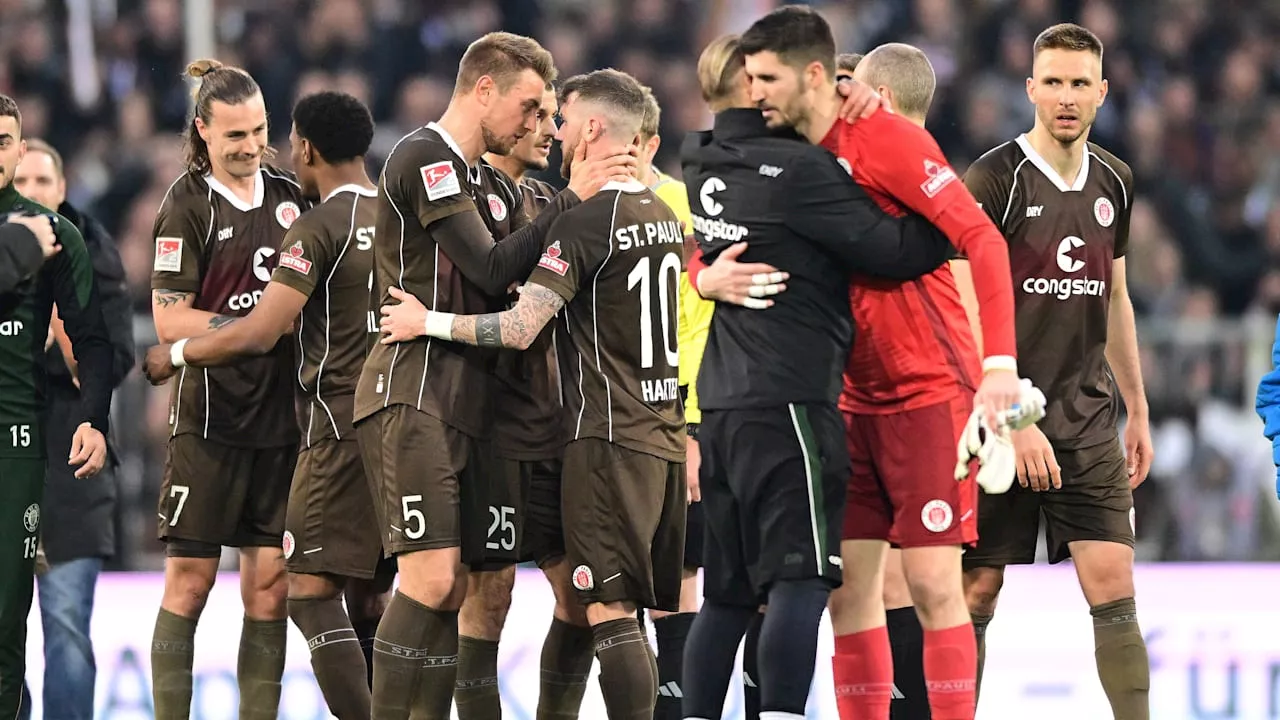 1:0 gegen Rostock! Derby-Aufstieg rückt näher: Jetzt ist St. Pauli Schalke-Fan