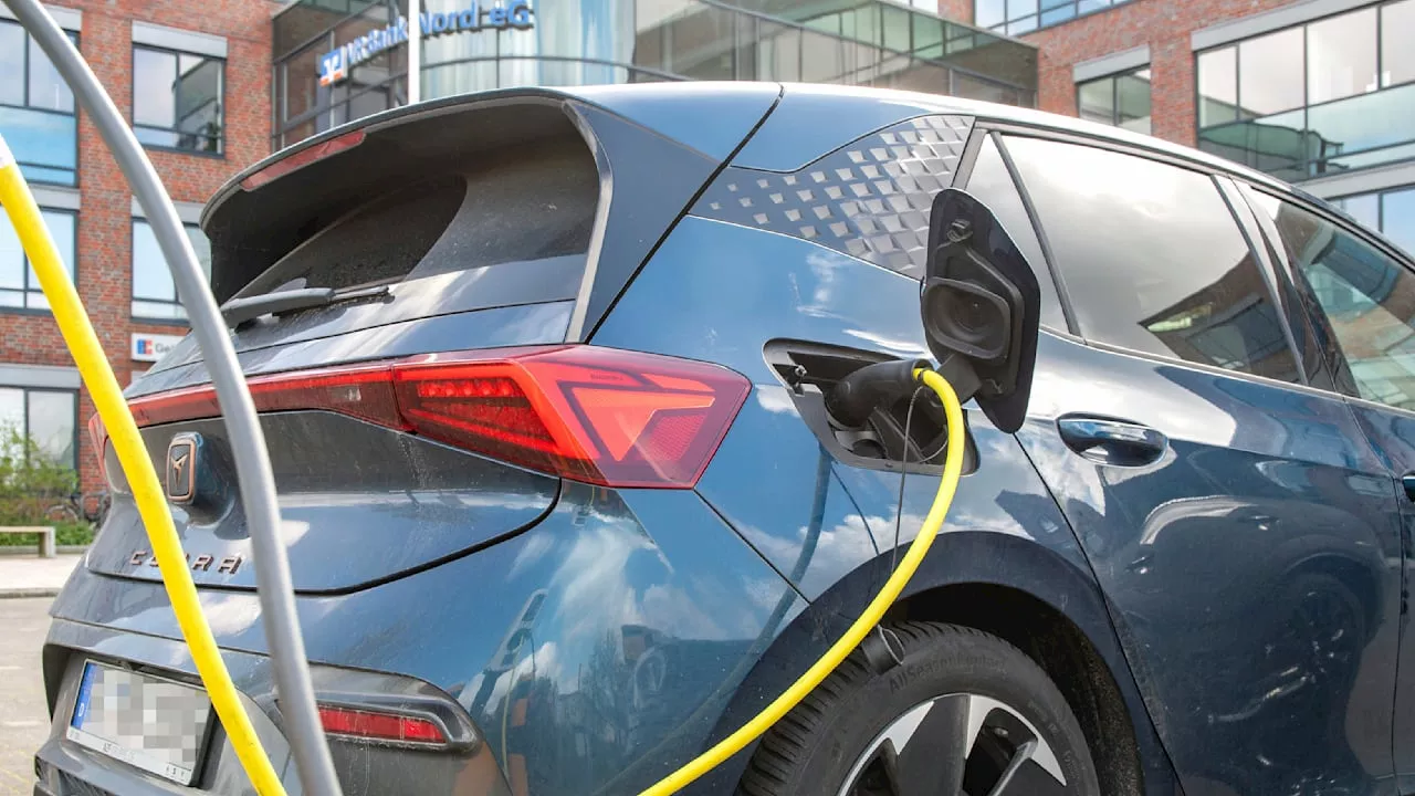 Bald E-Auto-Batterien „Made in Germany“?: Lithium-Gewinnung in Deutschland gestartet!