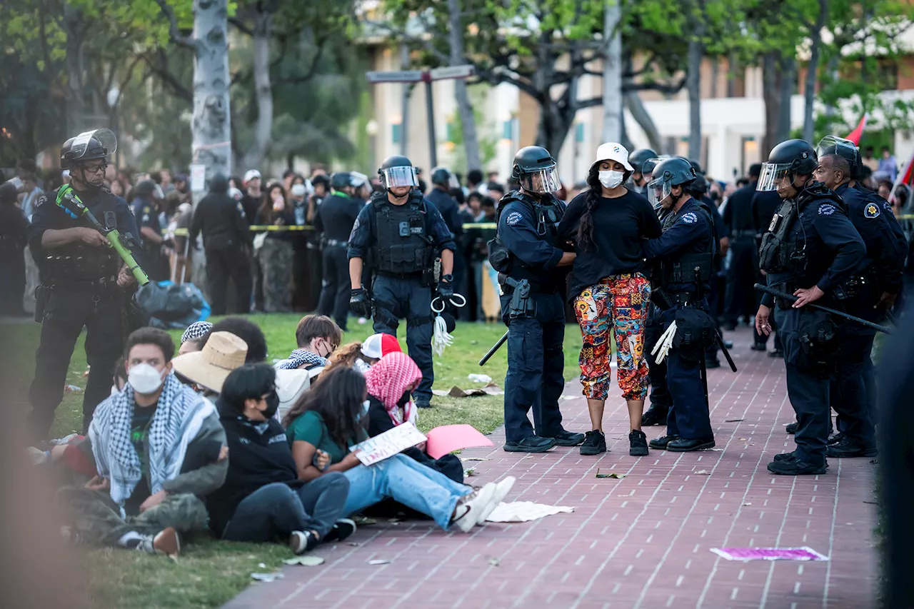 Steve Garvey llama ‘terroristas’ a los manifestantes estudiantiles pro palestinos