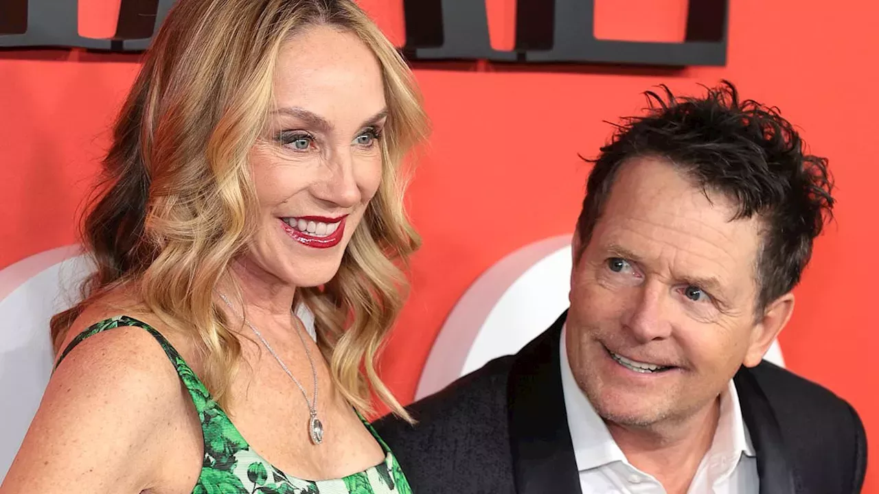 Tvshowbiz: Michael J. Fox Gazes Adoringly At Wife Tracy Pollan On Red 